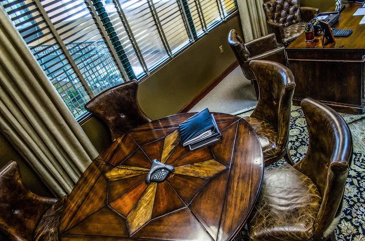 Gustavo Mirabal Castro office