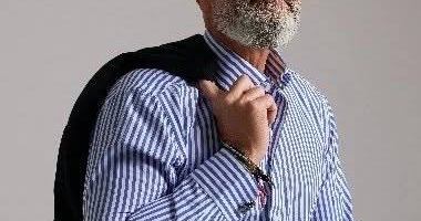 Gustavo Mirabal Castro, chaqueta al hombro, sin controversias